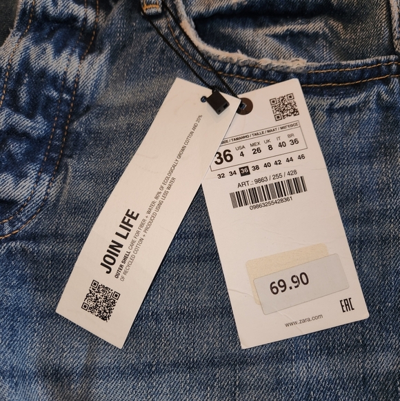 NWT Zara High Rise Jeans Size 4 Button Up Fly Minimal Distressing Hem & Pockets - Picture 12 of 16